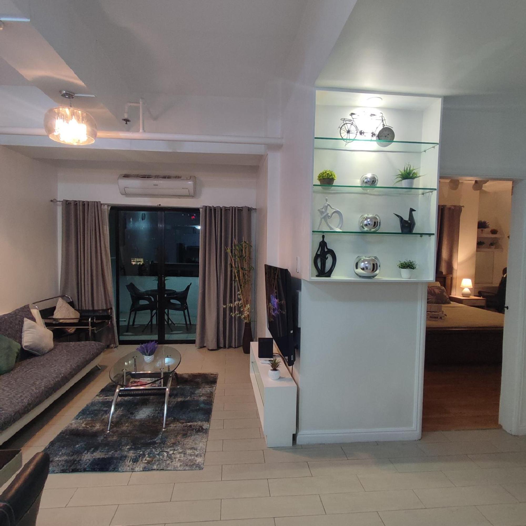 Luxury Spacious 2Br In Salcedo Village Manila Zewnętrze zdjęcie